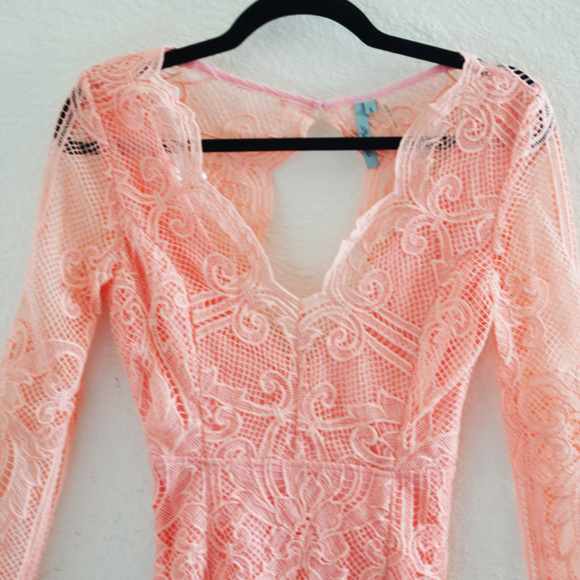 Pink Ornate Lace Dress Size Small - Picture 5 of 8